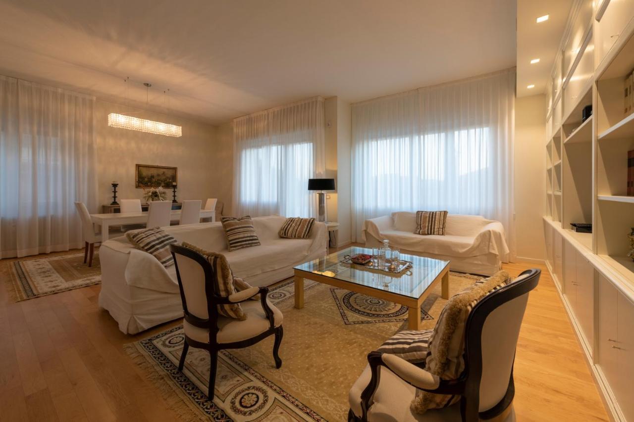 Casa Gramsci Luxury Apartment Пезаро Екстер'єр фото
