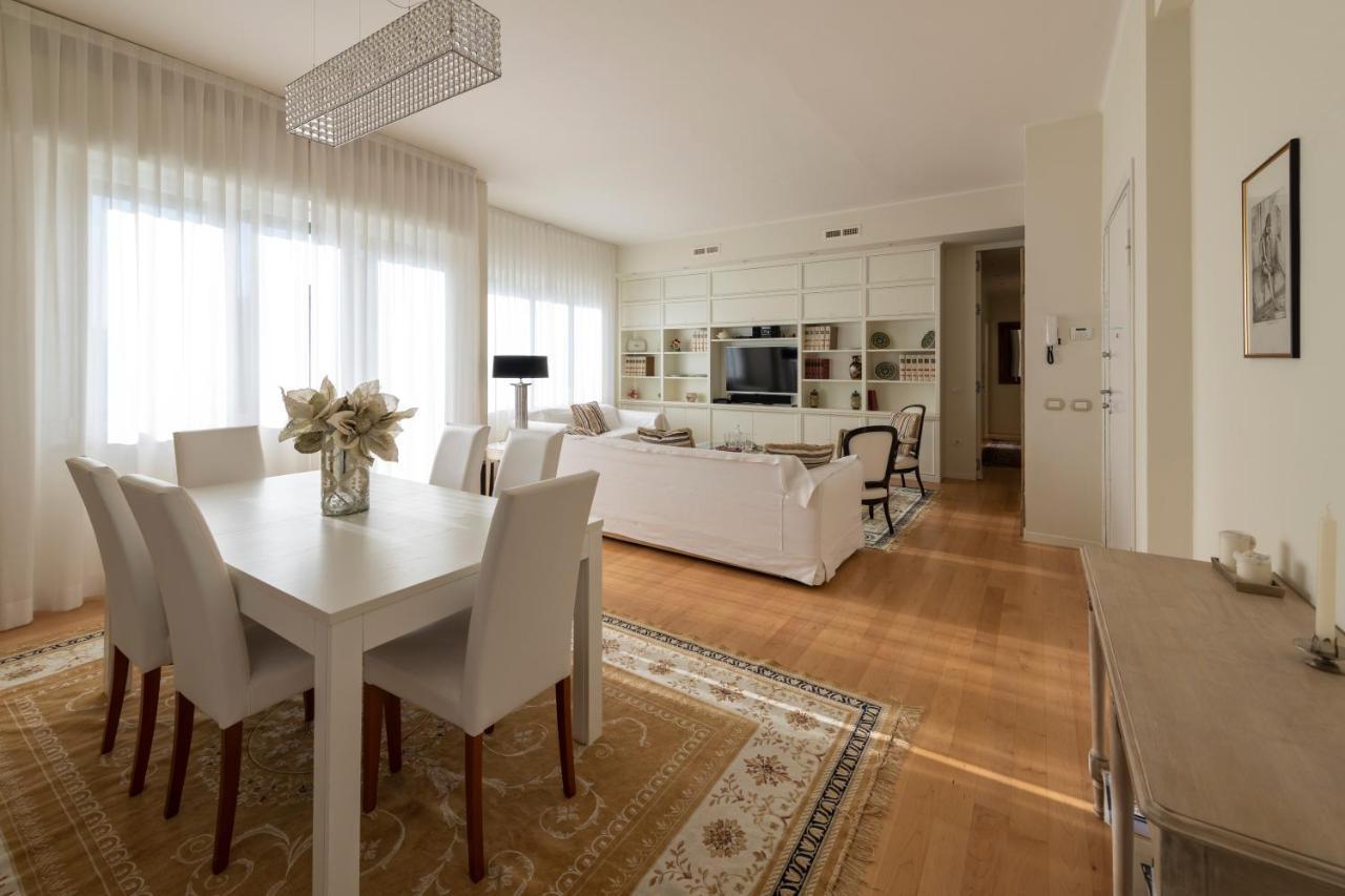 Casa Gramsci Luxury Apartment Пезаро Екстер'єр фото